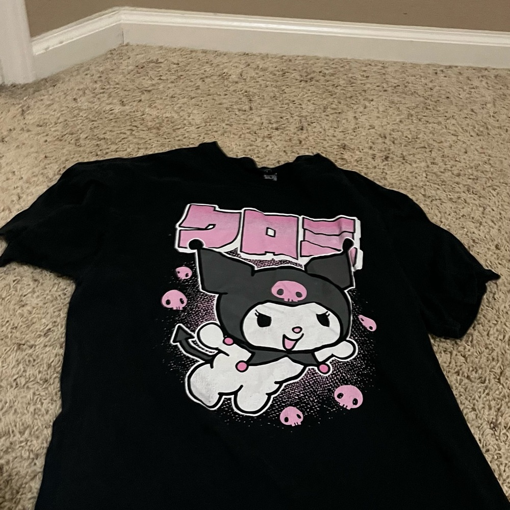 Black graphic kuromi tee large